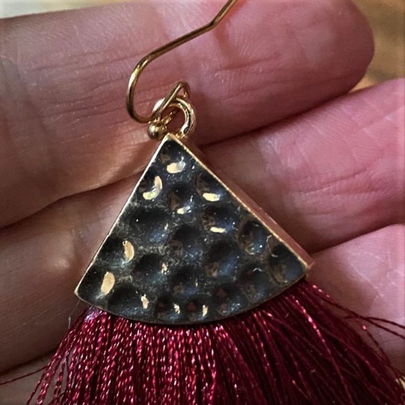 3/$28 Red fringe feather dangle earrings - Picture 3 of 8